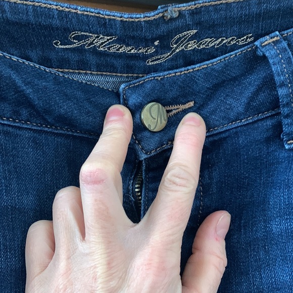 Cute Mavi jean skirt! - Picture 4 of 7